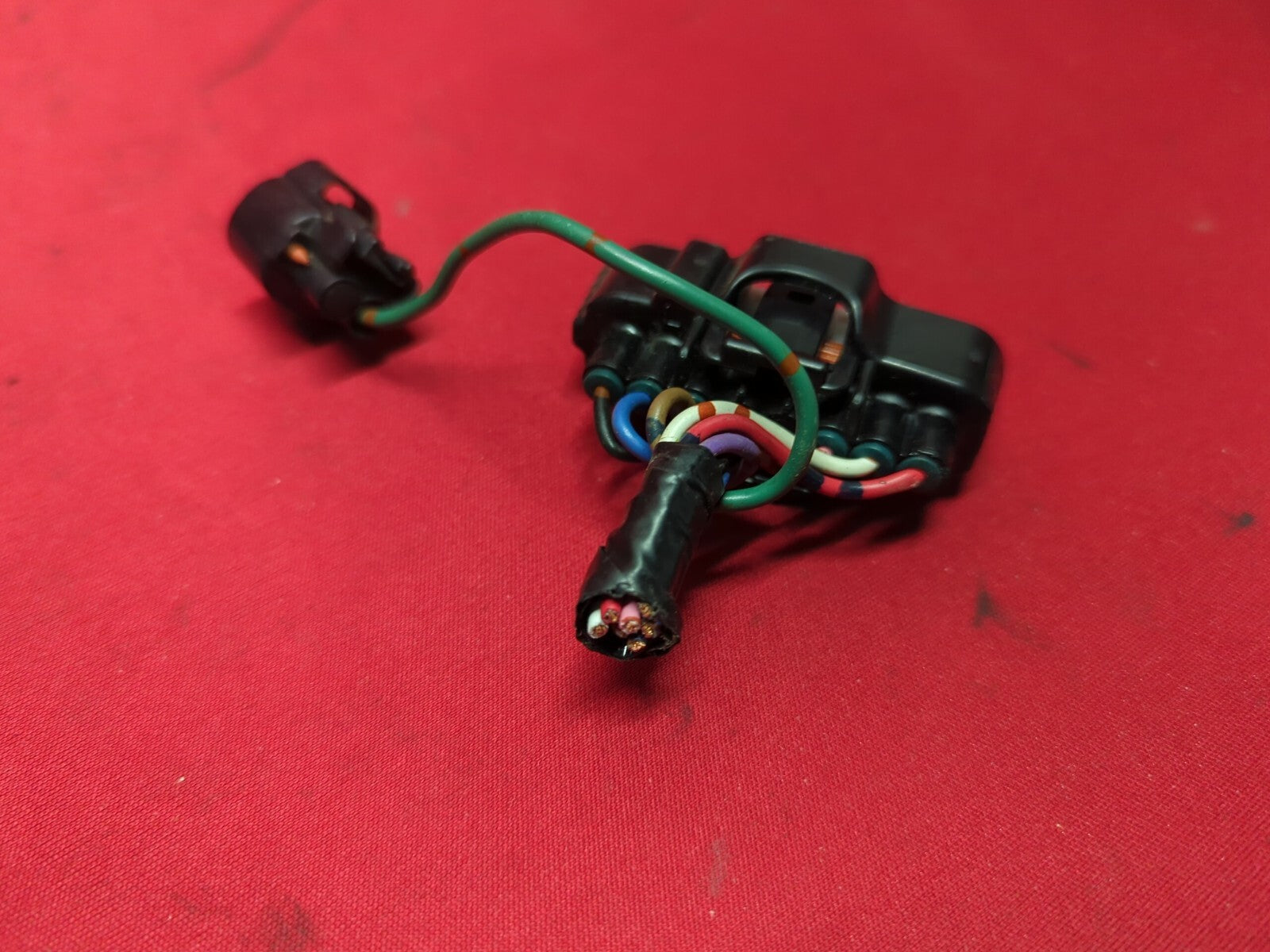 2002 - 2004 Toyota Tacoma Towing Harness Converter Module 08921-04821  PIGTAILS