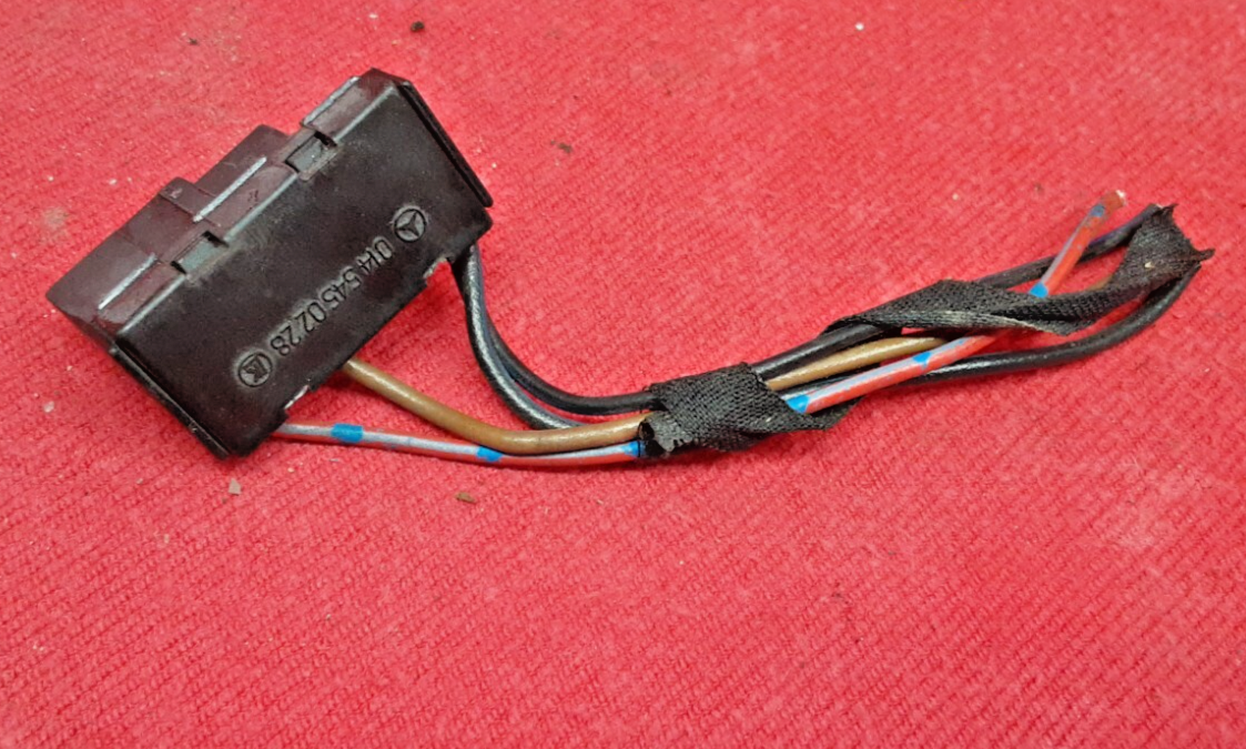 1996 1997 Mercedes Benz C-Class Ash Tray 12V Console PIGTAIL WIRE 0145450228