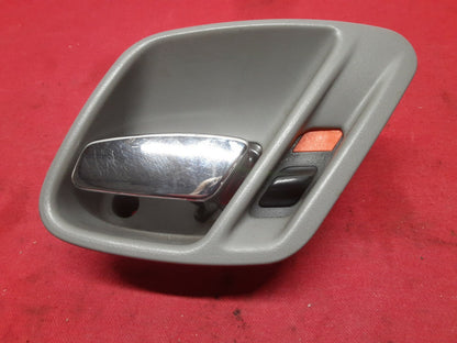 2002 2003 2004 Jeep Grand Cherokee Overland RIGHT PASSENGER Interior Door Handle
