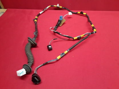 2001 - 2007 Toyota Highlander REAR Left / Right Door Wiring Harness 82153-48090