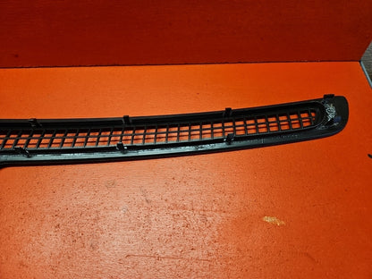 2011 - 2024 Jeep Grand Cherokee Durango Instrument Panel Dash Defroster Grille