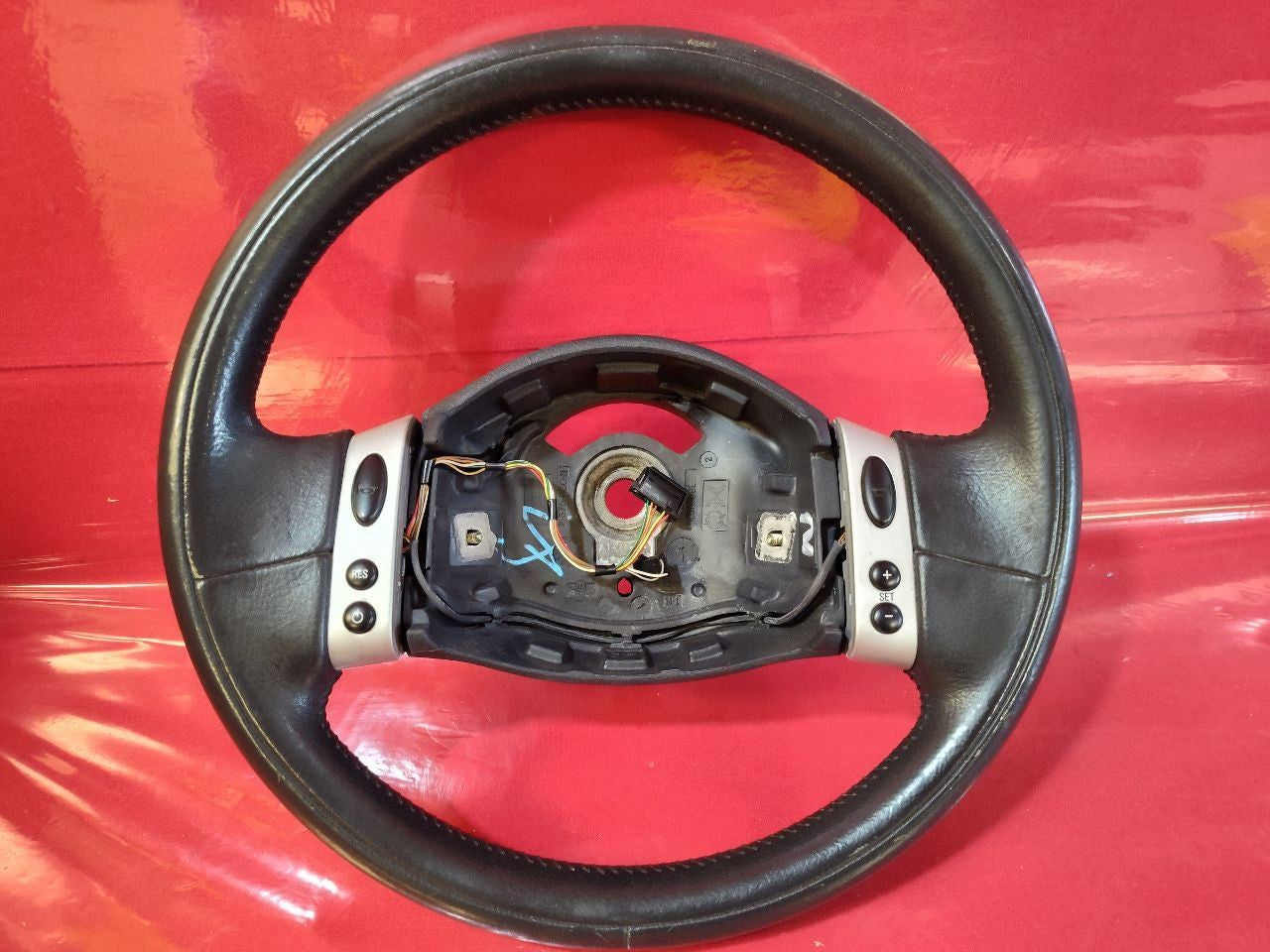 2002 2003 Mini Cooper Base / S Leather Steering Wheel w/ Cruise MANUAL Trans