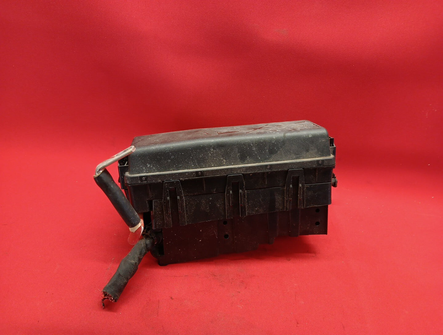 2011-2014 Chevrolet Cruze Front Compartment Fuse Block 95216200