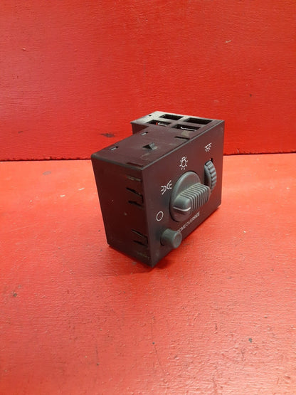 1999-2002 Chevrolet Suburban Headlight Switch Assembly 15755595