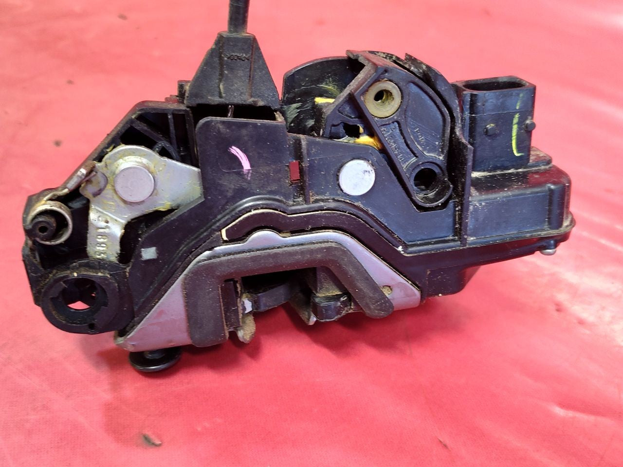 2007-2017 GMC Chevrolet Buick FRONT RIGHT PASSENGER Door Latch Lock Actuator