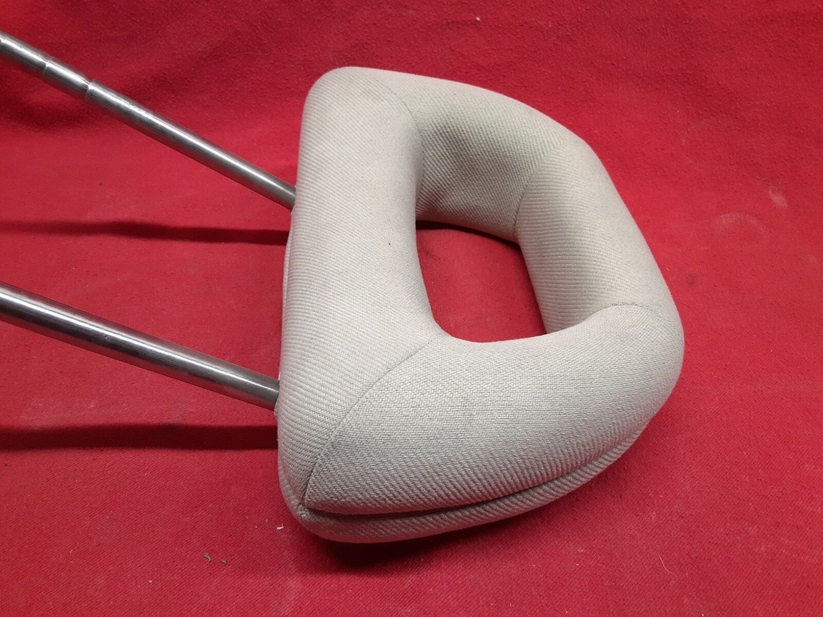 1998 - 2005 VW Volkswagen Beetle FRONT Left or Right Headrest Cloth Beige QTY: 1