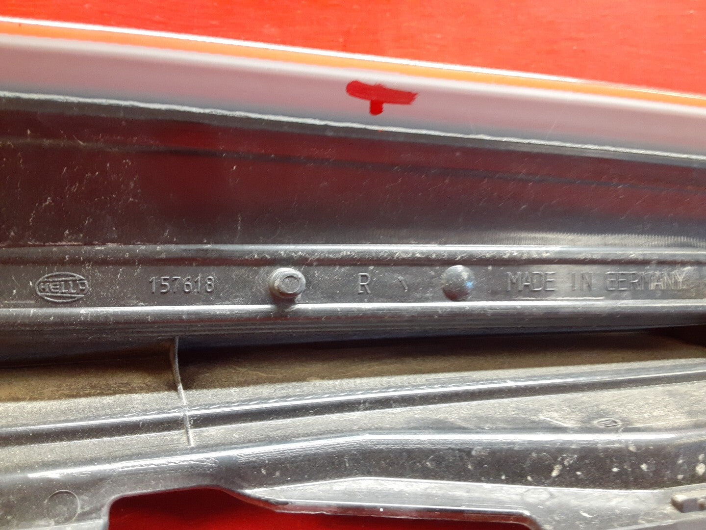 2003-2006 Volvo XC90 Right Upper Tail Light Lamp Assembly 30678221
