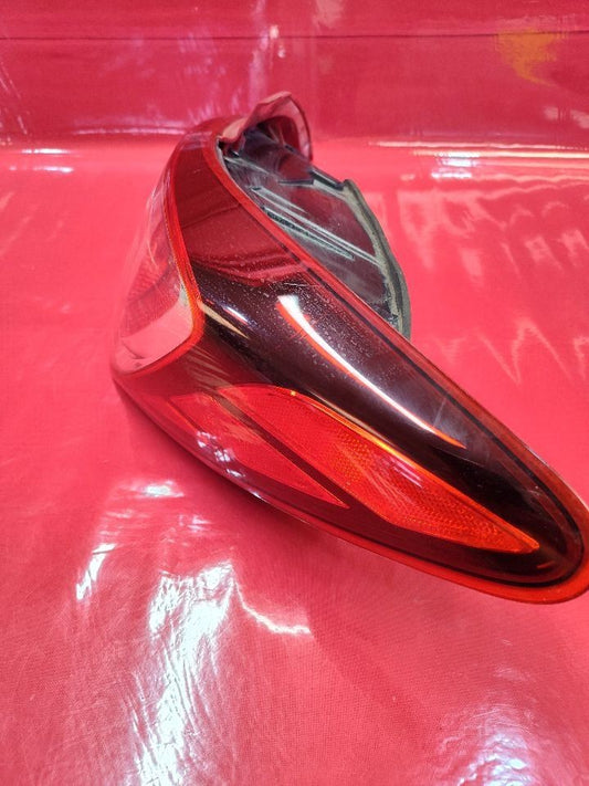 13-16 Hyundai Genesis Coupe RIGHT PASSENGER Combination Tail Light Lamp
