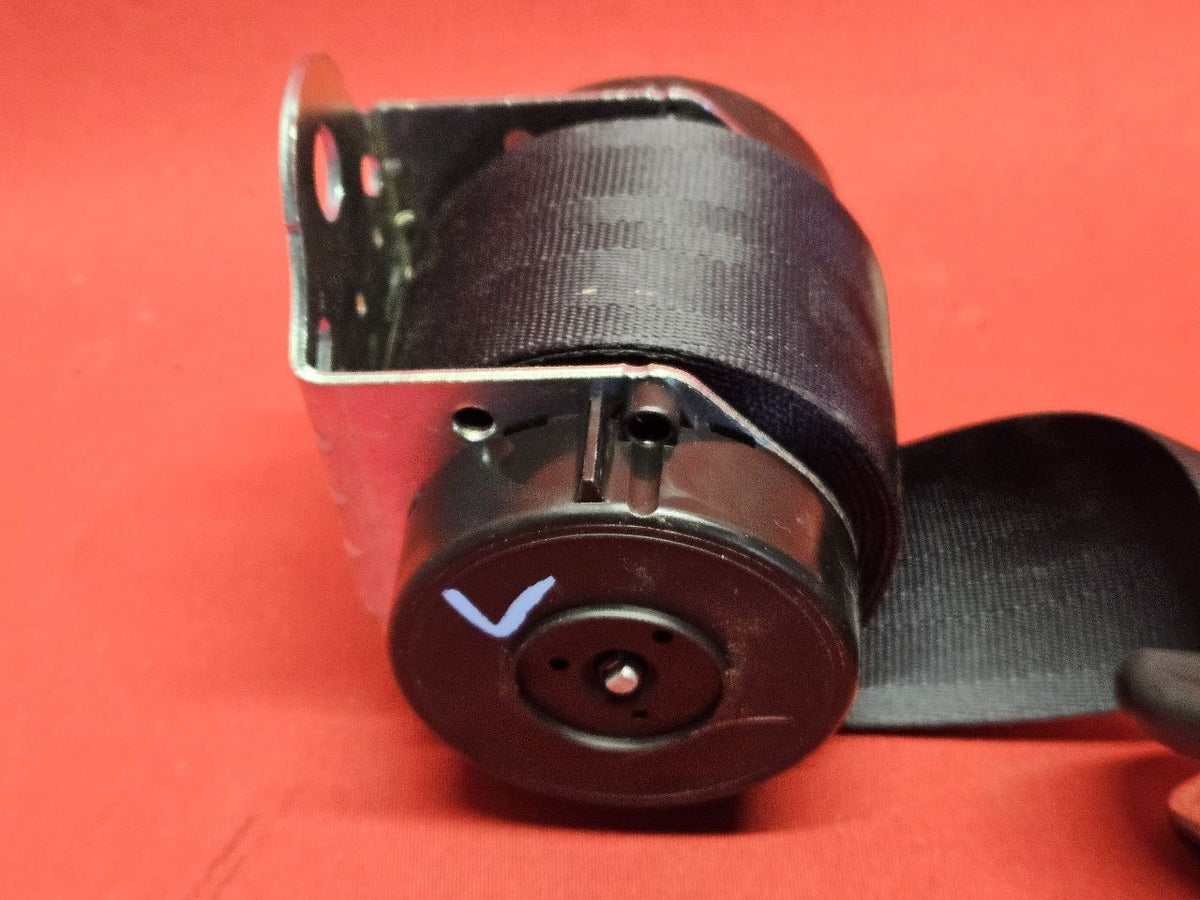 2022-2024 Mitsubishi Outlander 2nd SECOND Row LEFT DRIVER Seat Belt Retractor