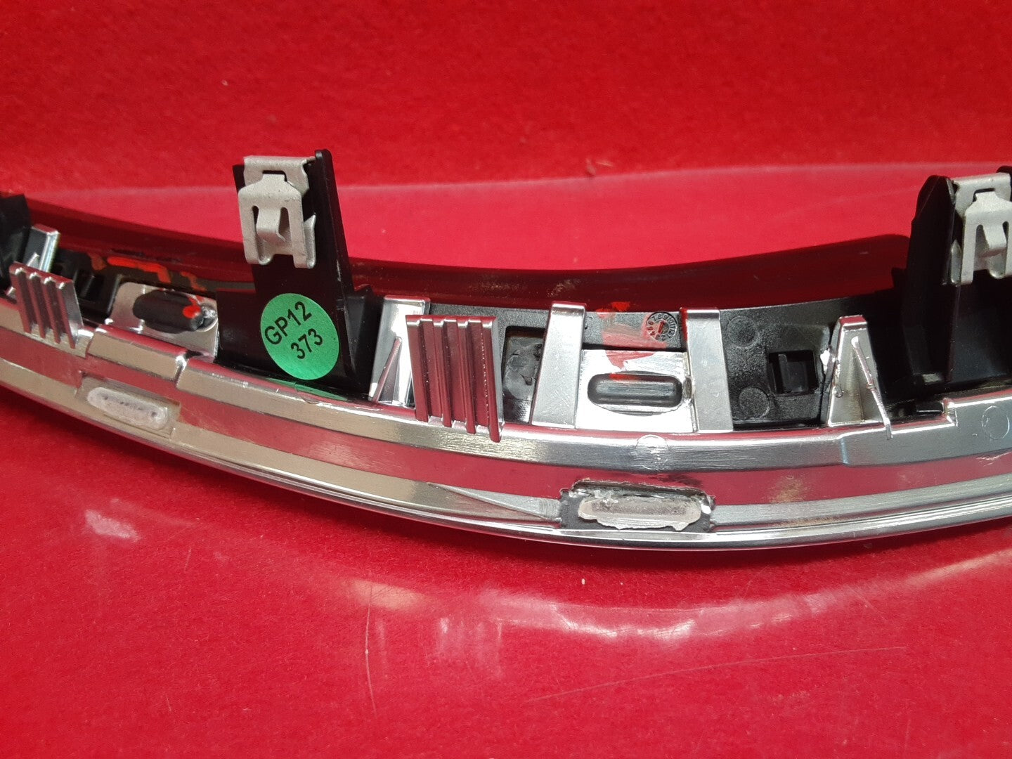 18-20 Buick Regal Sportback TourX Dash Radio Display Screen Trim Bezel Molding