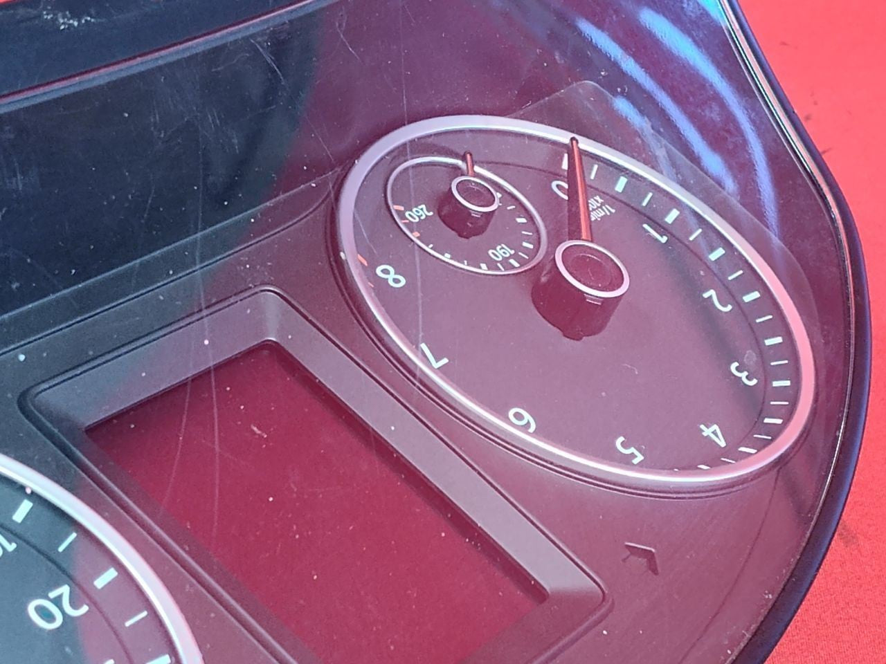 2010 2011 VW Tiguan 2.0L Turbo A/T AWD Speedometer Instrument Cluster MPH