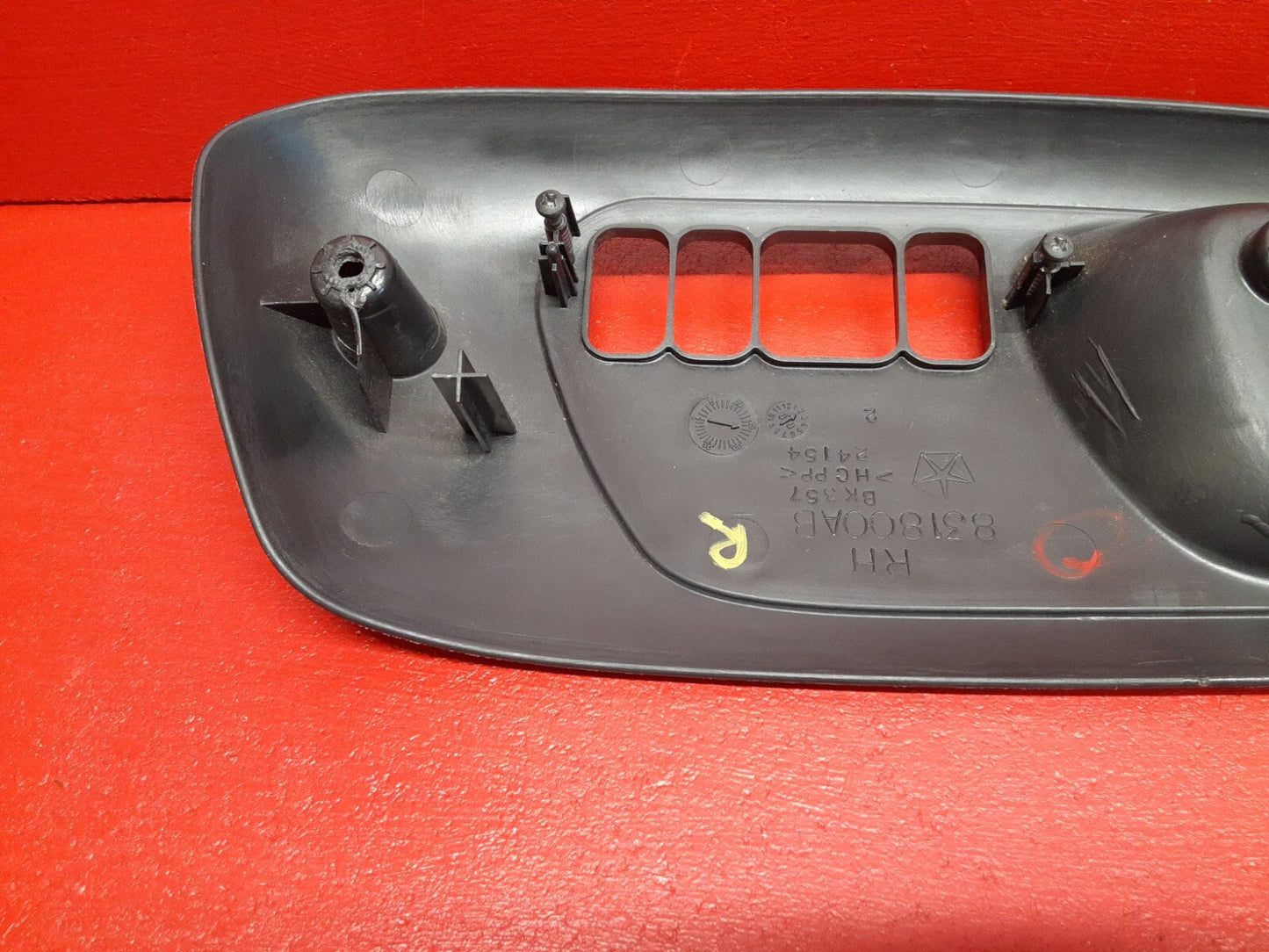 2001 Dodge Durango Power RIGHT PASSENGER Lumbar Seat Switch Bezel Trim 831800AB