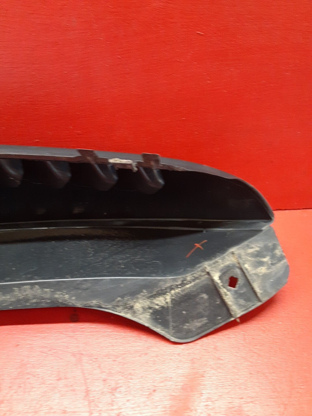 2000-2006 Chevrolet Suburban Right Quarter Panel Upper Applique 15765114