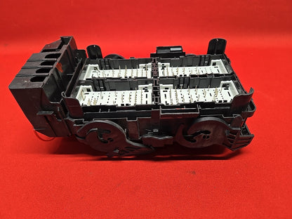 18-20 Buick Regal Sportback TourX L4 Engine Wiring Harness Relay Junction Block
