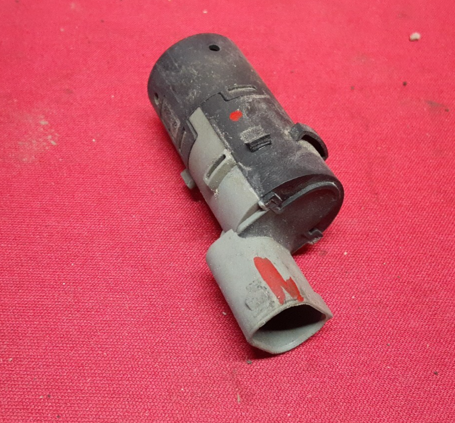 2000 - 2007 BMW FRONT BUMPER Parking Aid Sensor 66-20-6-989-069 (Qty: 1)