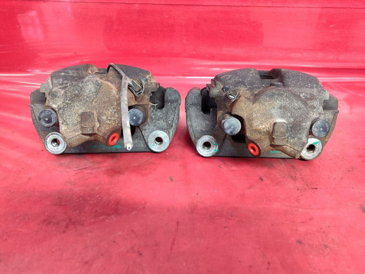 2004-2010 BMW X3 / 01-06 330i 330Ci Right Left FRONT Brake Caliper Set 127k