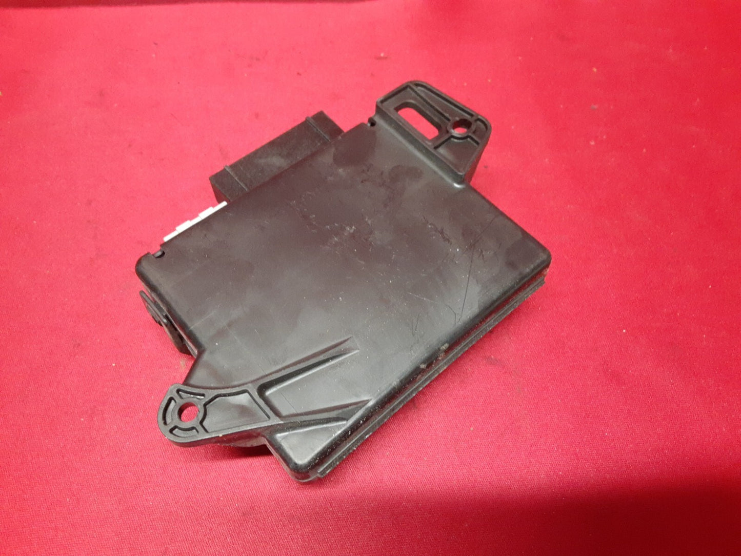 2013 - 2019 Lincoln MKT  Power Lift Gate Control Module  DE9Z-14B291-A