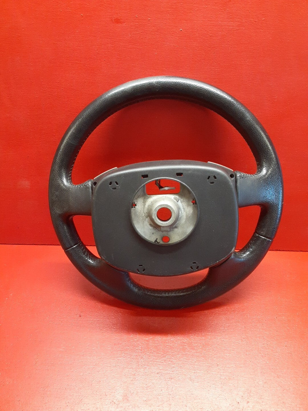 2005-2009 Land Rover LR3 Steering Wheel Black Leather w/ Cruise LR017035