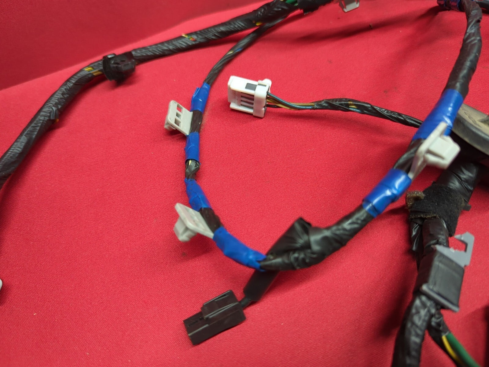 2011 - 2013 Kia Sorento Liftgate Hatch Wiring Harness CAMERA STYLE 91680-1U040