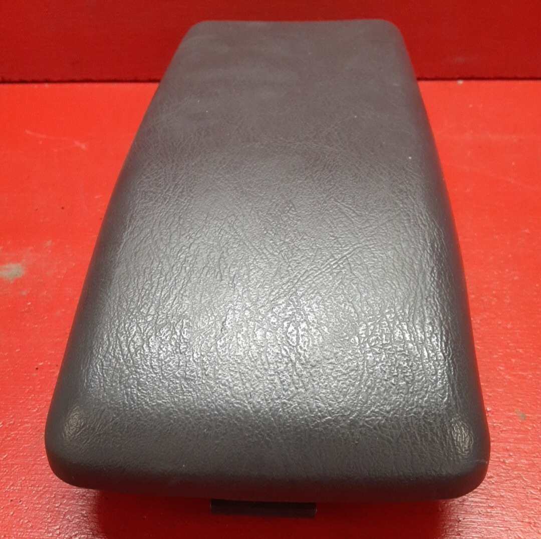 1997 Toyota Corolla Center Console Lid