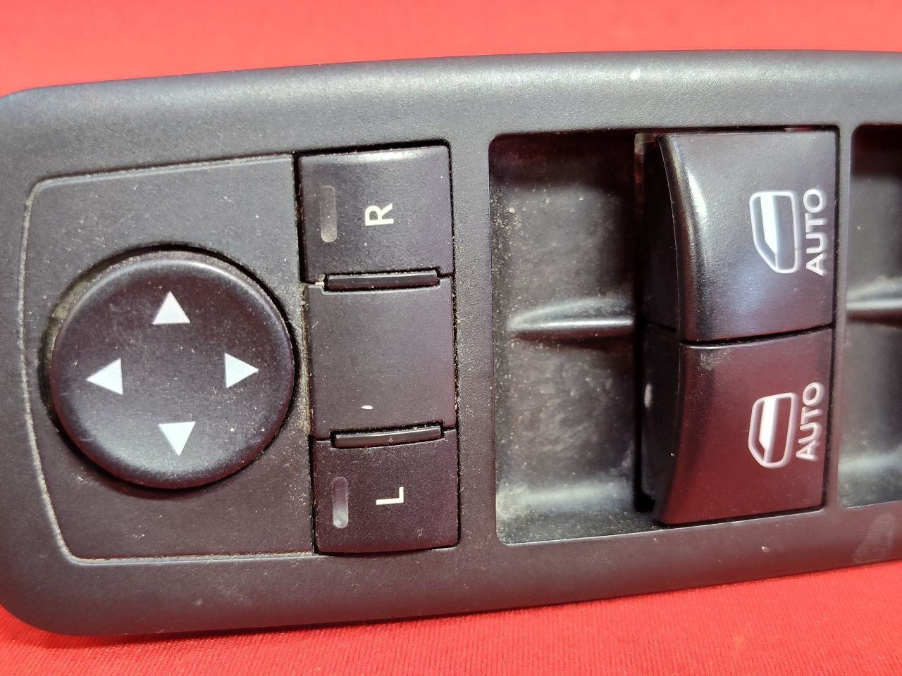 2011 2012 Chrysler 300 Dodge Charger Journey LEFT DRIVER Master Window Switch