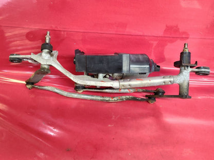 2012-2019 Fiat 500 / Fiat 500e Front Wiper Motor & Transmission Linkage