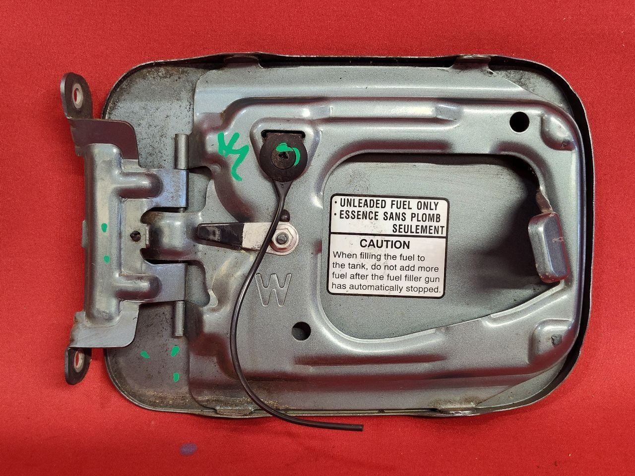 2000-2004 Subaru Legacy / Outback WAGON Fuel Filler Door Lid Wintergreen Met.