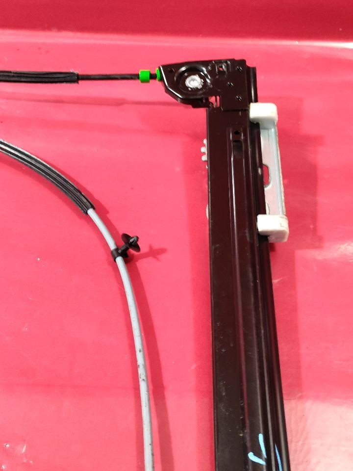 2002-2005 Mini Cooper Base / S RIGHT PASSENGER Door Window Regulator w/ Motor