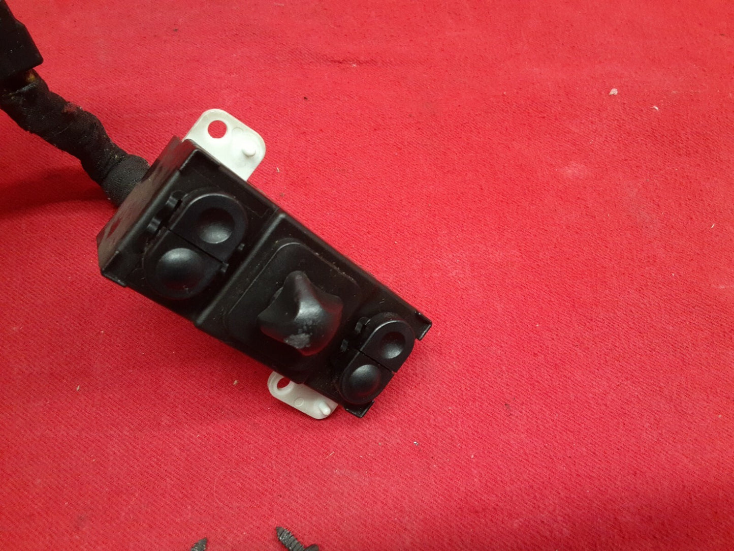 1990 1991 1992 1993 1994 Ford Explorer LEFT or RIGHT Lumbar Seat Switch Assembly