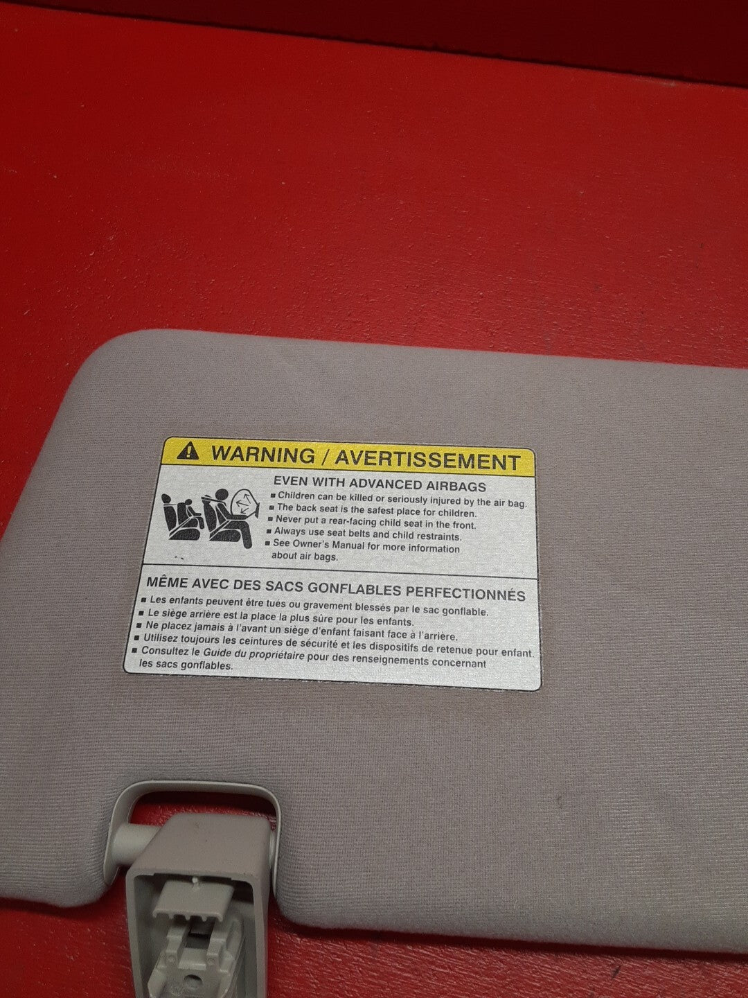 2005-2008 Land Rover LR3 Front Right Passenger Sun Visor beige EDQ501083LUM