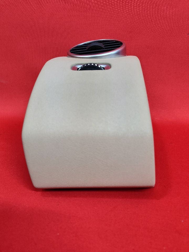 2010-2016 Land Rover LR4 Left Driver Dash Air Vent End Cap Nutmeg / Almond Beige