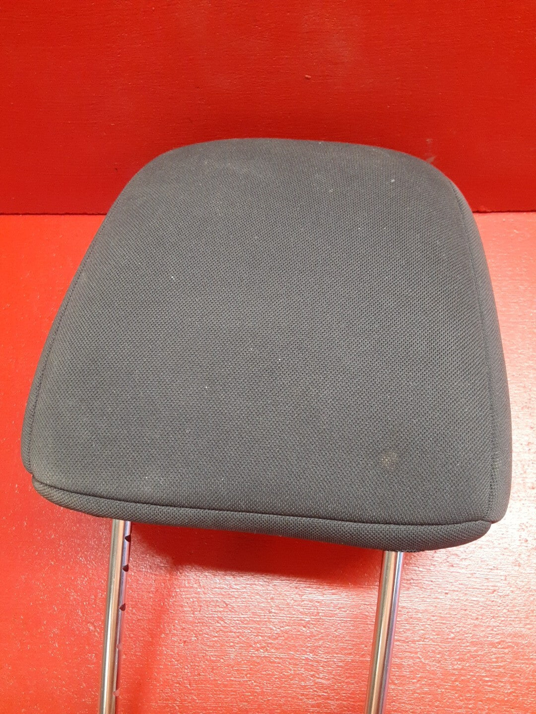 2010 2011 Kia Soul FRONT Headrest Head Rest Pair Black Cloth