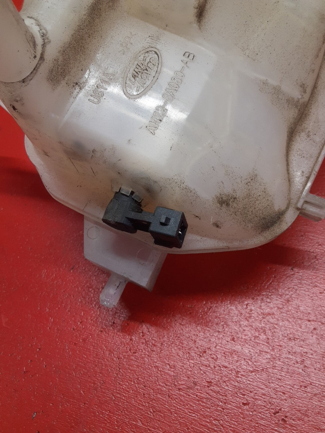 2005-2016 Land Rover LR3 4.4L Engine Coolant Reservoir LR020367