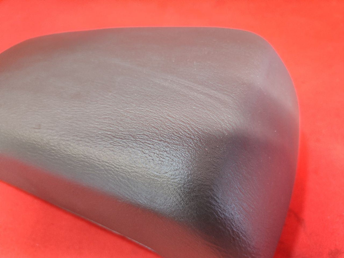 2002-2004 Subaru Outback Legacy Auto Trans Center Console Arm Rest Lid BROWN