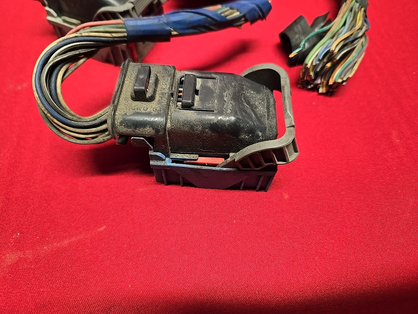 2005 2006 GM V8 Engine Powertrain Control Module ECM ECU PCM - Pigtails ONLY!