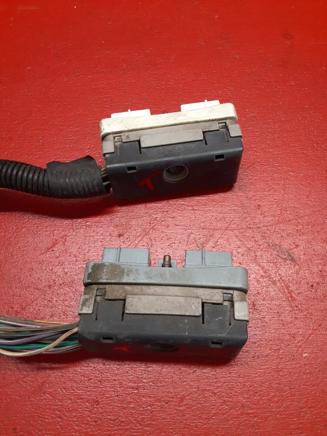 2003-2005 GM Multi Vehicle EMC ECU Engine Control Module PIGTAILS 12574976