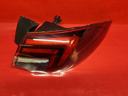 18-20 Buick Regal Sportback RIGHT PASSENGER Outer Body Quarter Tail Light Lamp