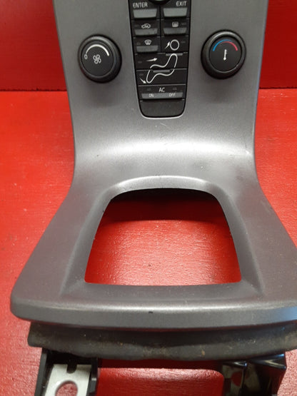 2004 Volvo S40 Center Console Dash Radio Climate Control Panel w/ Bezel 8623067