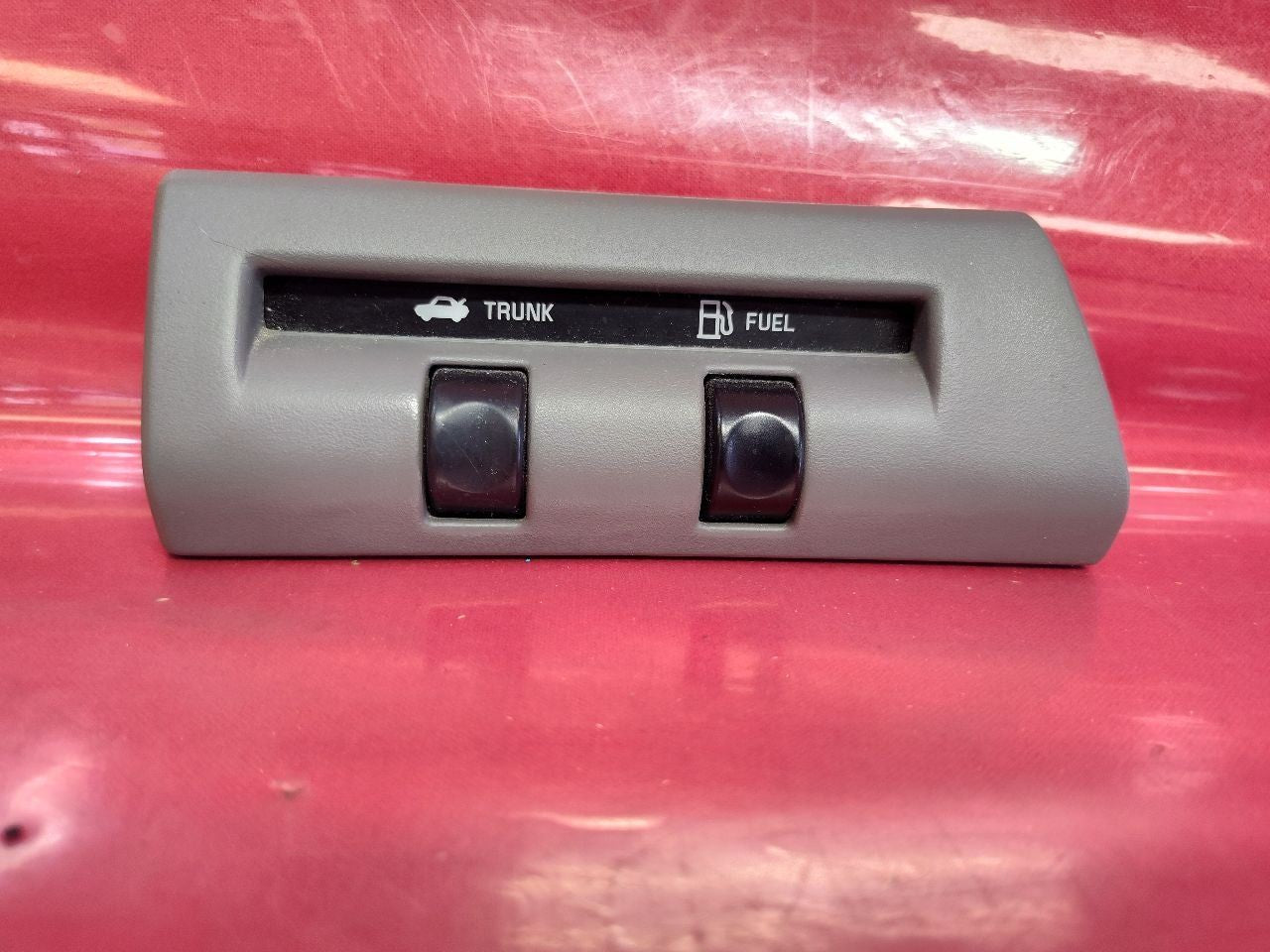 1995-1999 Oldsmobile Aurora Boot Deck Trunk / Fuel Door Release Switch w/ Bezel