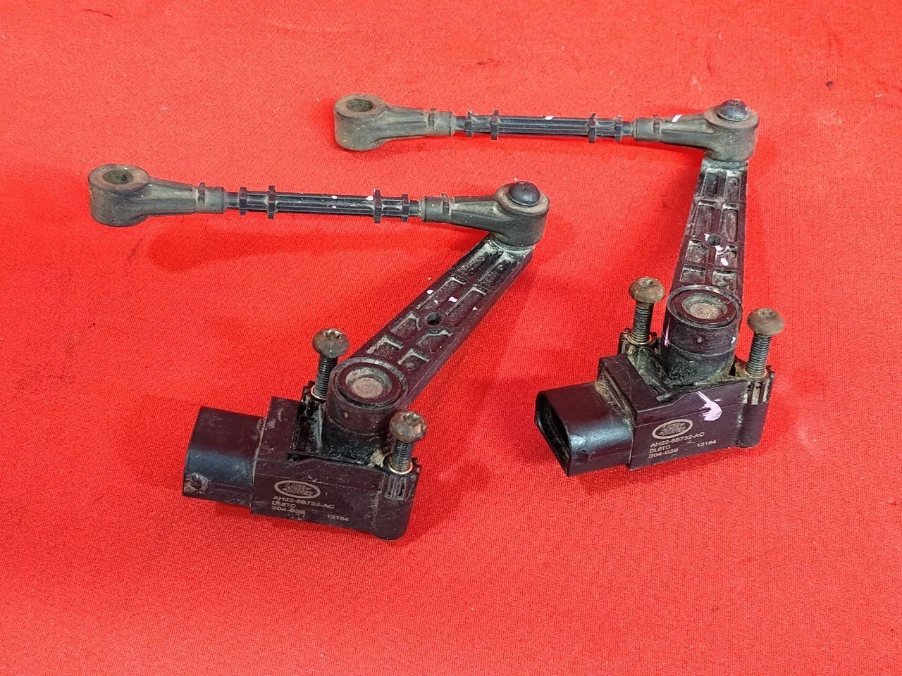 2010-2016 Land Rover LR4 / 10-13 Sport REAR Air Ride Height Level Sensor SET