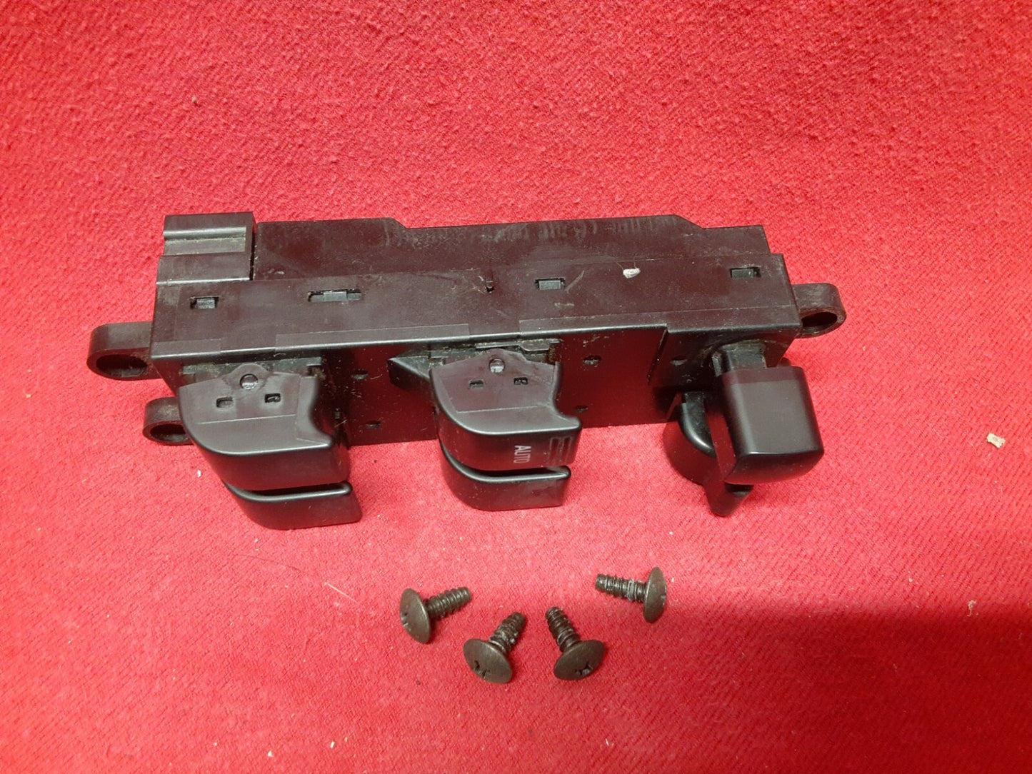 1998 - 2004 Nissan Front DRIVER LEFT Master Window Lock Switch 25401-9E000