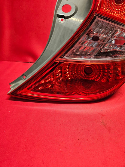 2012 - 2017 Hyundai Accent Hatchback Pass Side / Right Tail Light Lamp