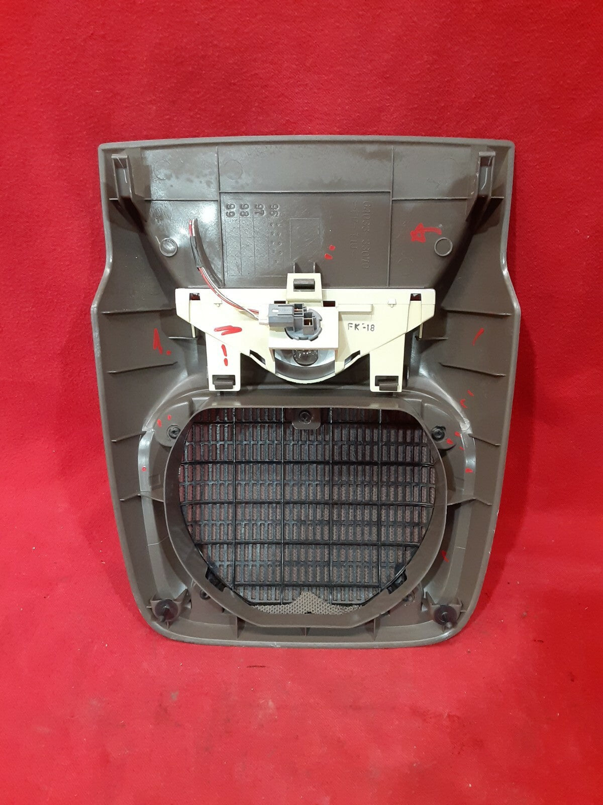 1997 1998 1999 2000 Lexus ES300 Brown High Mount Third Brake Light T64033-33070