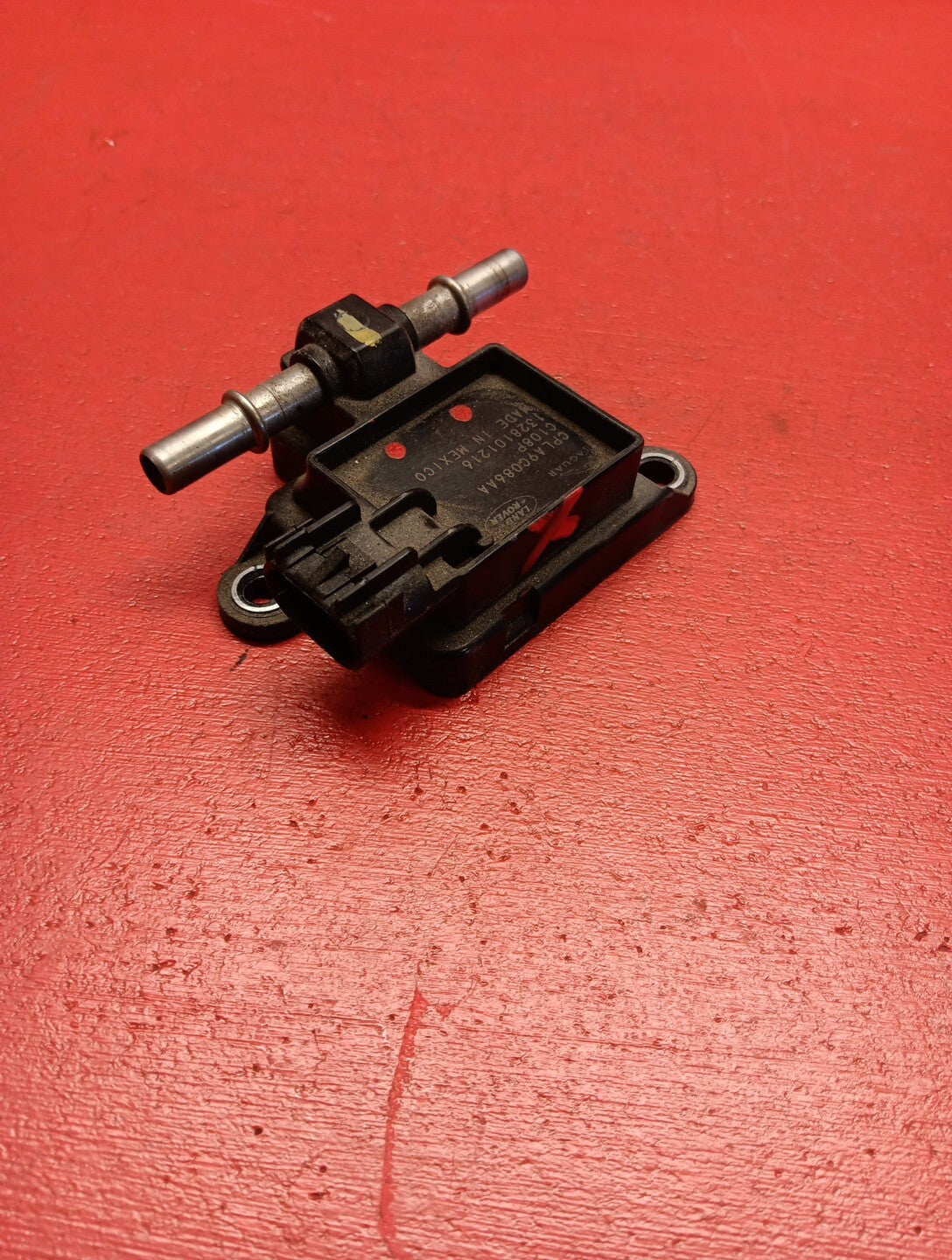 2013-2017 Land Rover Range Rover 5.0L Fuel Pressure Sensor CPLA-9C086-AA