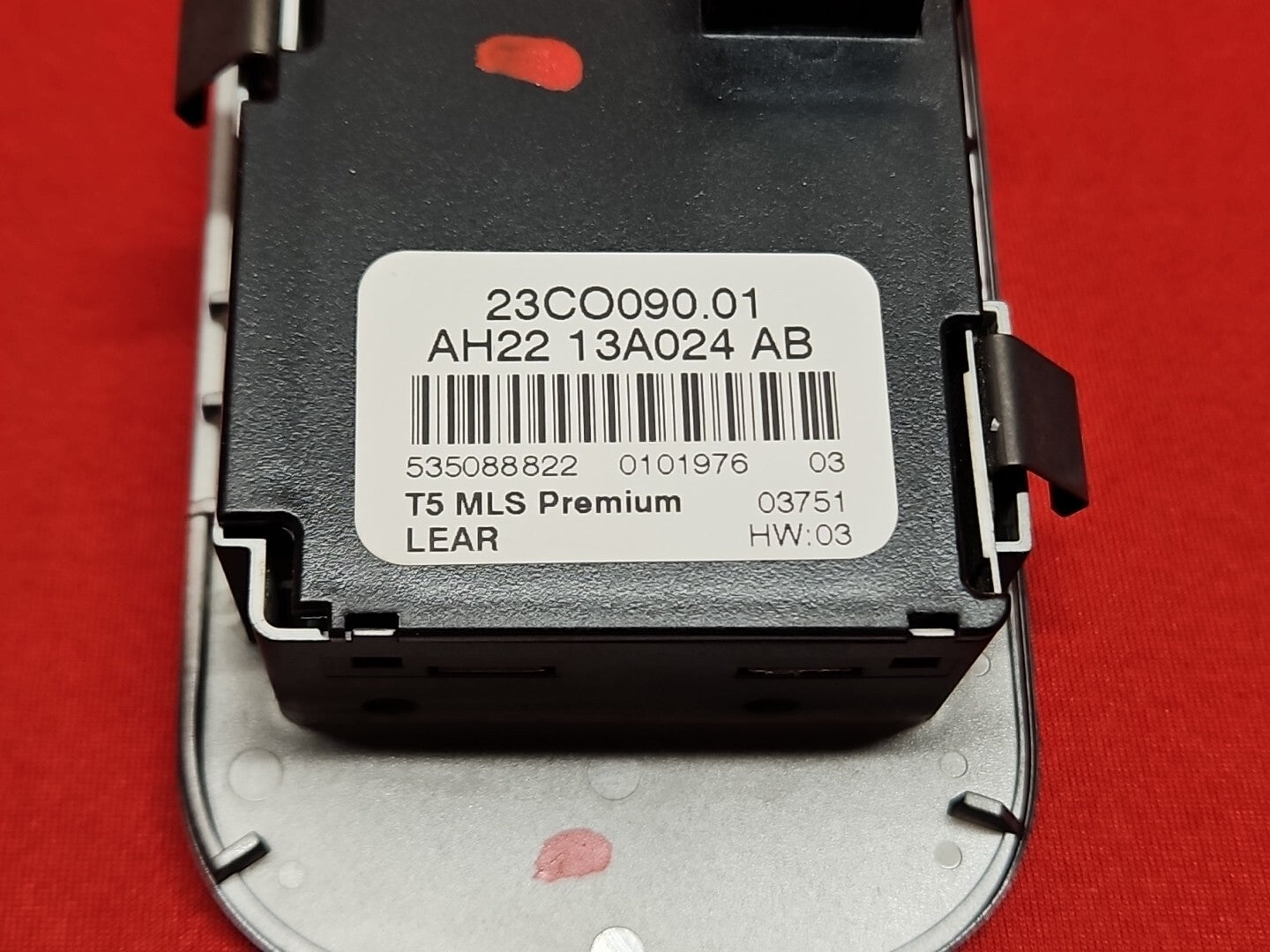 2010 - 2016 Range Rover Headlight Switch w/ Auto Headlamps & Fogs LR010876