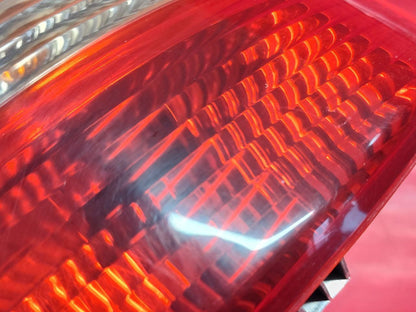 2001-2003 Toyota Prius Sedan RIGHT PASSENGER Tail Light Stop Lamp 81550-47030