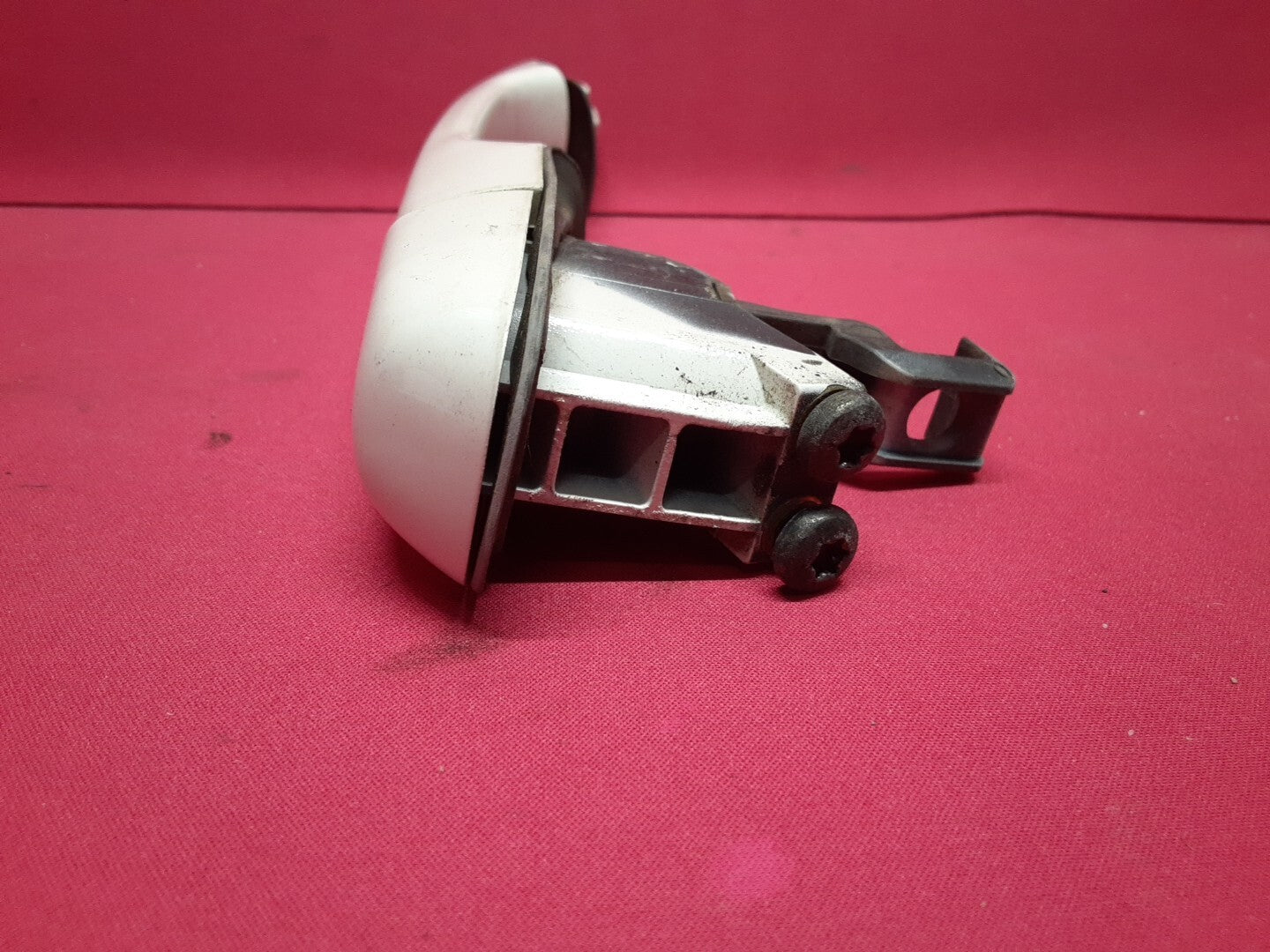 1998 1999 Volvo S70 V70 FRONT RIGHT PASSENGER Door Handle - 189 Polar White