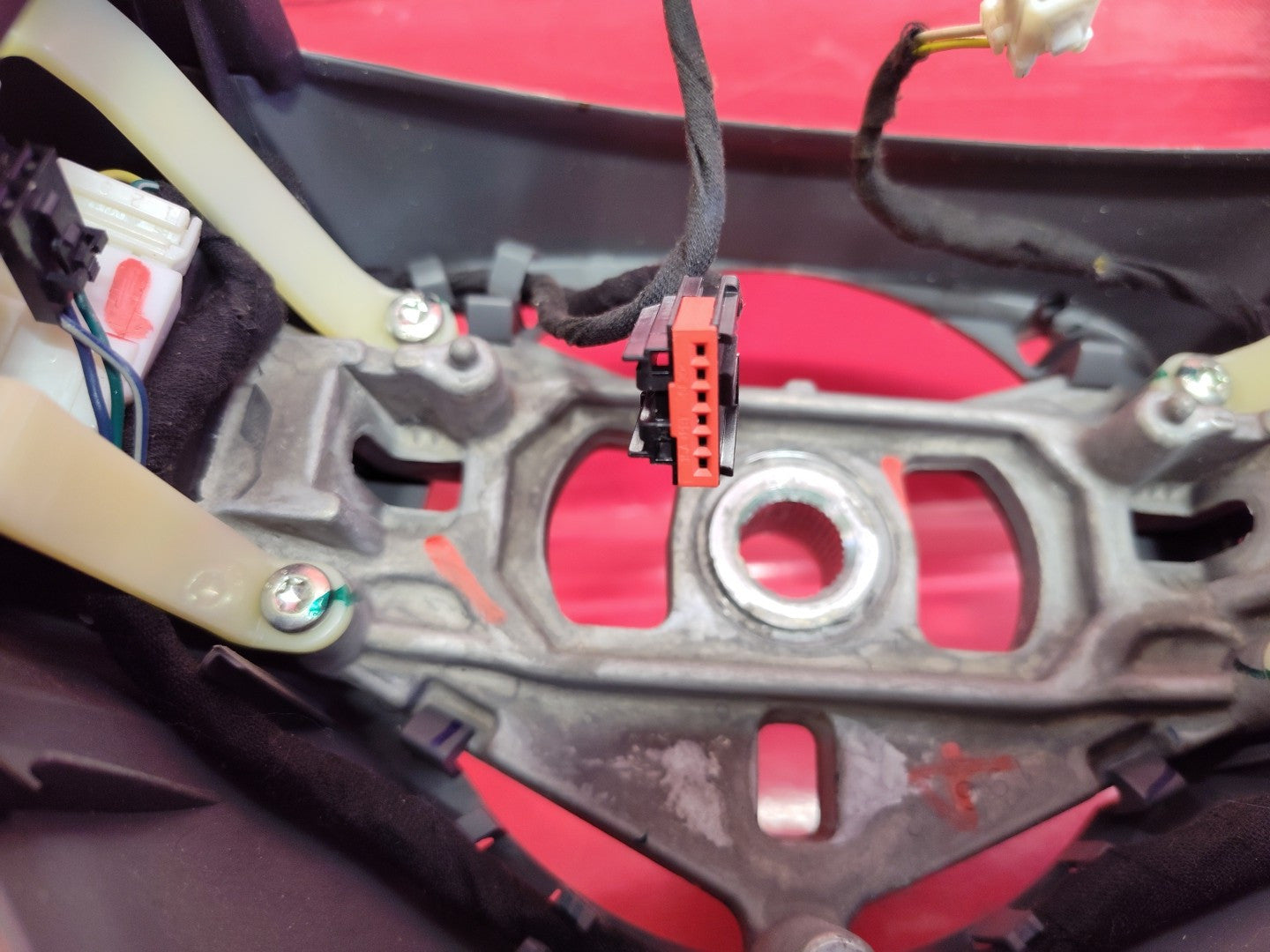 2013 Dodge Dart Driver Steering Wheel Gray with Cruise Control w/o Phone Buttons